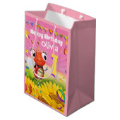 Custom Gift Bag für Mädchen 1. Geburtstag - Ladybu Mittlere Geschenktüte (Rückseite Schrägansicht)
