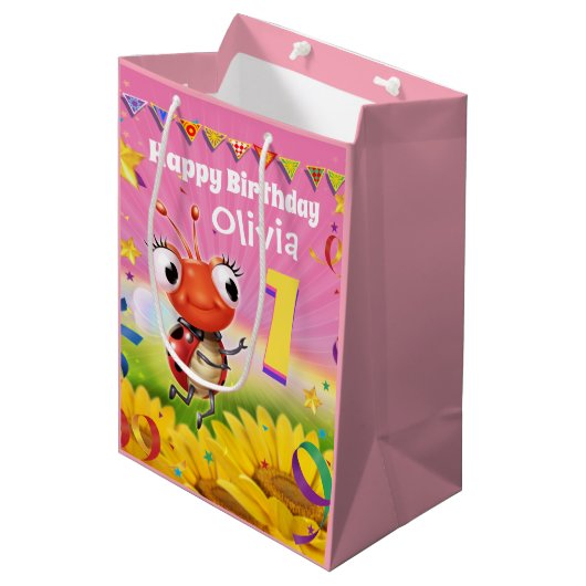 Custom Gift Bag für Mädchen 1. Geburtstag - Ladybu Mittlere Geschenktüte (Vorderseite Schrägansicht)
