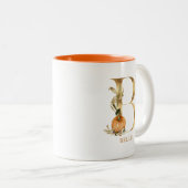 Custom Gold Alphabet B Monogram | Floral Pumpkin Zweifarbige Tasse (VorderseiteRechts)