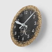Custom Gold Glitzer Black Sparkgram Monogram Runde Wanduhr (Winkel)