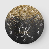 Custom Gold Glitzer Black Sparkgram Monogram Runde Wanduhr (Vorderseite)