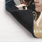 Custom Gold Glitzer Couple Foto Mit Monogramm Mousepad (Ecke)