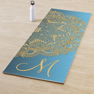 Custom Gold Mandala Art Pattern auf Summer Sky Blu Yogamatte