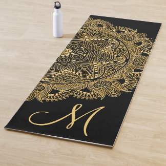 Custom Gold Mandala Art Pattern on Chic Black Yogamatte