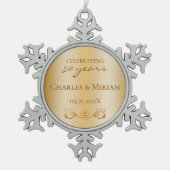 Custom Golden 50. Wedding Anniversary Geschenk Schneeflocken Zinn-Ornament (Vorderseite)