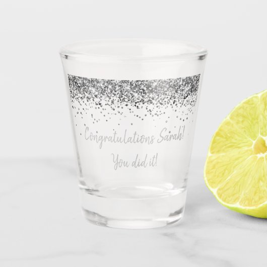 Custom Graduation Party Personalisiert Grad Silver Schnapsglas (Vorderseite)