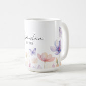 Custom Grandma Est. Year -  Flower and Butterfly  Kaffeetasse (VorderseiteRechts)