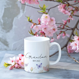 Custom Grandma Est. Year -  Flower and Butterfly  Kaffeetasse