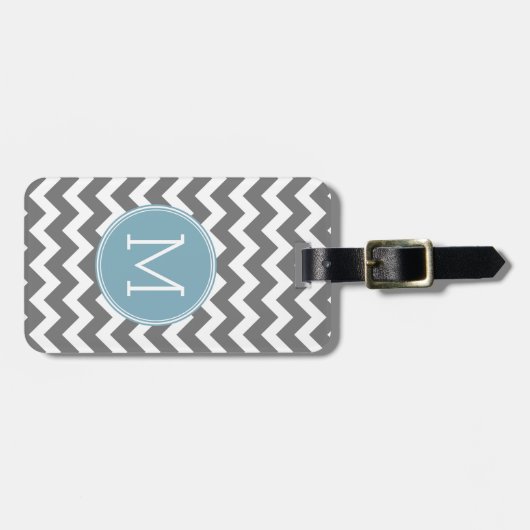 Custom Grau Pastel Blue Zickzack Pattern Monogram Gepäckanhänger (Vorderseite horizontal)