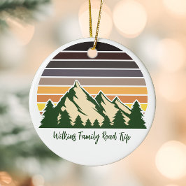 Custom Green Forest Mountain Road Trip Weihnachten Keramik Ornament