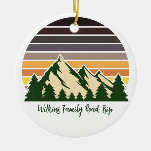 Custom Green Forest Mountain Road Trip Weihnachten Keramik Ornament (Vorne)