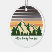 Custom Green Forest Mountain Road Trip Weihnachten Keramik Ornament (Links)