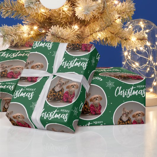 Custom Green Merry Christmas One Circle Photo Geschenkpapier (Feiertage)