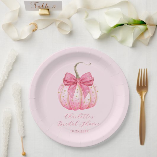 Custom Halloween Brautparty Pink Pumpkin Pappteller (Hochzeit)
