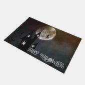 Custom Halloween Niedlich Spooky Whimsical Black Fußmatte (Schrägansicht)