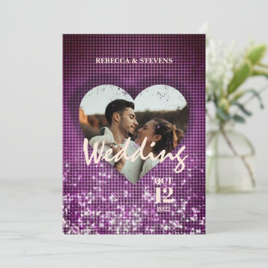 Custom Heart Imitate Burgundy Kariert Foto Hochzei Einladung (Stehend Vorderseite)