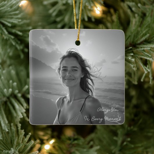 Custom Her Portrait – Simple Photo Gift for Her Keramikornament (Baum)