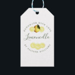 Custom Homemade Limoncello Gelbe Gift Tags Geschenkanhänger<br><div class="desc">Eleganter und moderner limoncello-Geschenktag mit dem Text limoncello, hausgemacht mit Liebe und Ihrem Namen in chic script kalligraphie und moderne Typografie auf weißem Hintergrund mit einer stilvollen Touch von hübschen Aquarelllemon und Zitronenslicen. Fügen Sie einfach Ihren Namen oder Ihre Firma hinzu. Exklusiv für Sie entworfen von Happy Dolphin Studio. Wenn...</div>