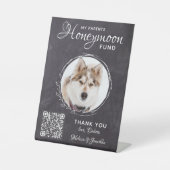 Custom Honeymoon Fund Custom Dog Foto Pet Wedding Sockelschild (Vorderseite)