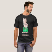 Custom HOPPY EASTER Bunny Funny Gag für Männer T-Shirt (Vorne ganz)