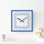Custom Indigo Blue Floral Border Square Uhr (Zuhause)