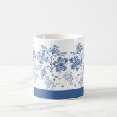 Custom Indigo Blue on White Floral Border Tasse (Mittel)