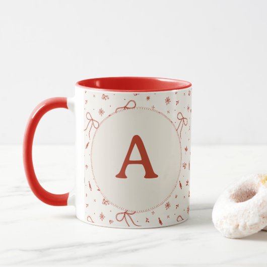 Custom Initial Festive Coquette Frohe Weihnachten Tasse (Mit Donut)
