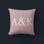 Custom Initials on Dusty Rose Mauve Kissen<br><div class="desc">This custom throw pillow features a clean,  modern,  and elegant design. Sample initials are printed in the center in a sophisticated white font. The background is a solid dusty rose or mauve color. You can personalize the pillow to include your own custom initials or other text of your choice.</div>
