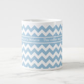 Custom Jumbo Coffee Tasse, Blue and White Chevrons Jumbo-Tasse (Vorderseite)