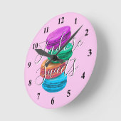Custom kitchen wall clock with French macaron art Runde Wanduhr (Winkel)