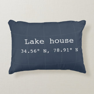 Custom Lake House Coordinates Throw Kissen