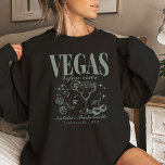 Custom Las Vegas Junggeselinnen-Abschied Personali Sweatshirt<br><div class="desc">Fügen Sie Ihrem Las Vegas Junggeselinnen-Abschied eine Touch von Wärme und Stil mit unserem smaragdgrünen "Vegas Before Vows" Custom Las Vegas Junggeselinnen-Abschied Crewneck Sweatshirt hinzu. Dieses vielseitige und trendige Sweatshirt verbindet Komfort mit einem Casino-inspiriert Design und ist damit die perfekte Kleidung für Ihr unvergessliches Wochenende. Egal ob Sie einen Poker-Würfel-Junggeselinnen-Abschied...</div>