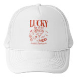 Custom Las Vegas Junggeselinnen-Abschied Personali Truckerkappe<br><div class="desc">Vervollständigen Sie Ihren Las Vegas Junggeselinnen-Abschied Look mit unserem "Lucky In Liebe" Custom Las Vegas Junggeselinnen-Abschied Personalisiert Trucker Hut. Dieser Hut eignet sich hervorragend, um Ihrer Feier eine Touch Retro-Casino-Flair hinzuzufügen, um die Begeisterung für Ihren Bachtrip zu erfassen. Mit spielerischen Elementen wie Poker Würfel und Getränkemosen sorgt es dafür, dass...</div>