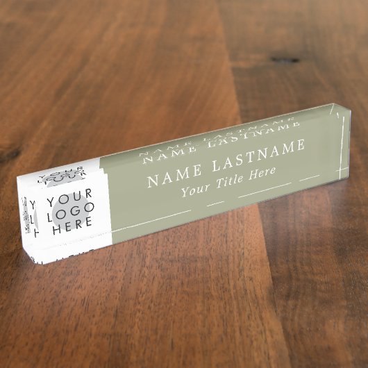 Custom Logo Modern Sage Green Name Title Simple Namensplakette (Seite)