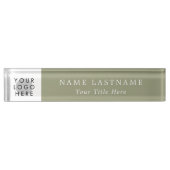 Custom Logo Modern Sage Green Name Title Simple Namensplakette (Vorderseite)