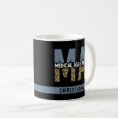Custom MA Medical Assistant Leopard Print Kaffeetasse (VorderseiteRechts)
