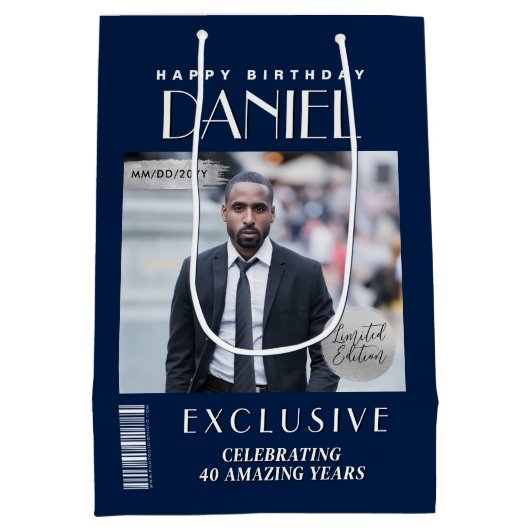 Custom Magazine Cover Modern Birthday Geschenktasc Mittlere Geschenktüte (Rückseite)