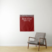 Custom Maroon und Silver Wedding Foto Booth Prop Wandteppich (Beispiel)