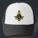 Custom Masonic Hats | Personalisierte Freimaurerge Truckerkappe<br><div class="desc">Suchen Sie nach personalisierten Freimaurergeschenken? Diese Schwarz-weißen, individuellen Masonenhüte sind komfortabel und verfügen über einen modernen Schwarz-Gold-Platz und ein Kompasssymbol für Freimaurerei. Sie arbeiten hervorragend für die Geschenke von Offiziersleitern in der Jährlichen Installation von Offizieren oder für andere besondere Anlass. Das Design wurde auf einer Hutvorlage erstellt, die von Ihnen...</div>