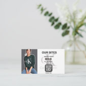 custom Minimal Business Card with QR Code – Modern Visitenkarte (Stehend Vorderseite)