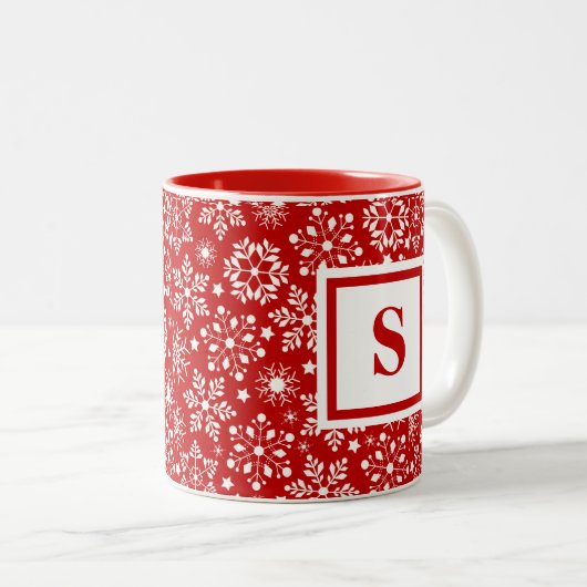 Custom Mit Monogramm Red Snowflakes Weihnachten Zweifarbige Tasse (VorderseiteRechts)
