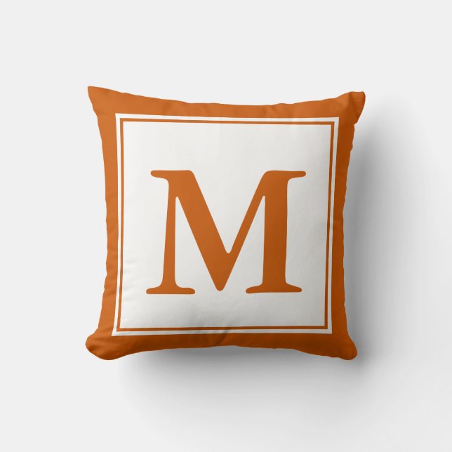Custom Mit Monogramm White und Burnt Orange Kissen (Vorderseite)