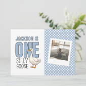 Custom Modern Blue One Silly Goose First Birthday Dankeskarte (Stehend Vorderseite)