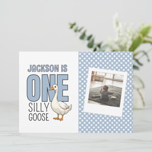 Custom Modern Blue One Silly Goose First Birthday Dankeskarte (Stehend Vorderseite)