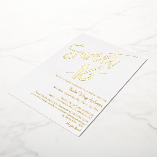 Custom Modern Minimalistisch Sweet 16 Birthday Gol Folieneinladung (Gedreht)