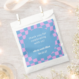 Custom Modern Retro Checkerboard Blue Pink Wedding Geschenktütchen