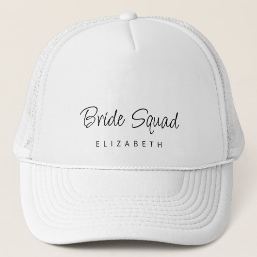 Custom Modern Script Bride Squad Bridesmaid Name Truckerkappe (Vorderseite)