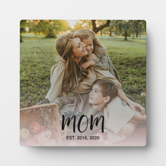 Custom Mom Established Modern Script Overlay Photo Fotoplatte (Vorderseite)