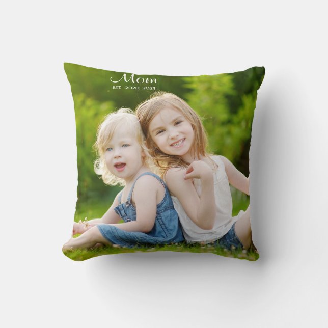Custom Mom Established Modern Script Photo Kissen (Vorderseite)