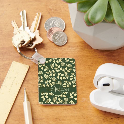 Custom Monogram and Name Pastel Leaf Floral Schlüsselanhänger (Schreibtisch)